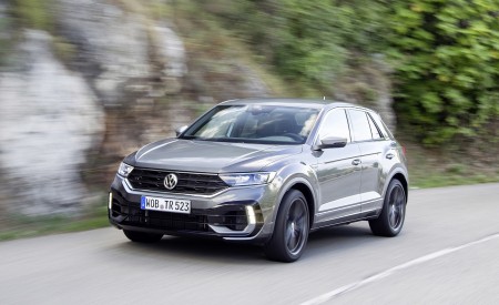 2019 Volkswagen T-Roc R Front Three-Quarter Wallpapers 450x275 (95)