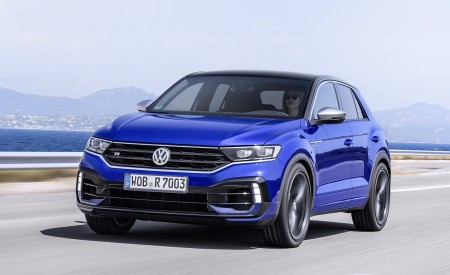 2019 Volkswagen T-Roc R Front Three-Quarter Wallpapers 450x275 (122)