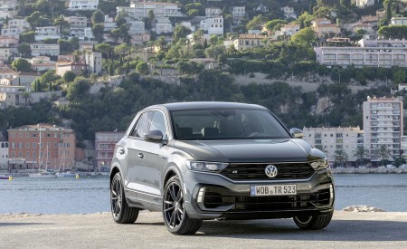 2019 Volkswagen T-Roc R Front Three-Quarter Wallpapers 450x275 (111)