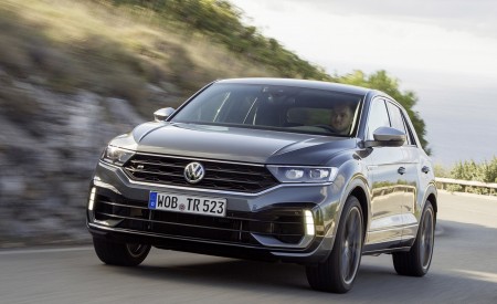 2019 Volkswagen T-Roc R Front Three-Quarter Wallpapers 450x275 (101)