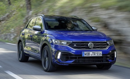 2019 Volkswagen T-Roc R Front Three-Quarter Wallpapers 450x275 (13)