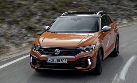 2019 Volkswagen T-Roc R Front Wallpapers 450x275 (59)