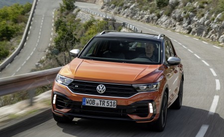 2019 Volkswagen T-Roc R Front Wallpapers 450x275 (50)