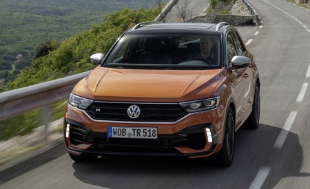 2019 Volkswagen T-Roc R Front Wallpapers 450x275 (61)