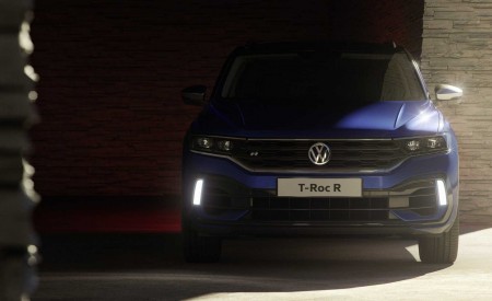 2019 Volkswagen T-Roc R Front Wallpapers 450x275 (147)