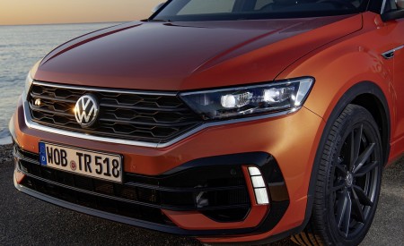 2019 Volkswagen T-Roc R Front Wallpapers 450x275 (84)