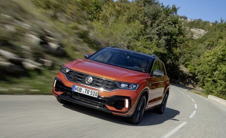 2019 Volkswagen T-Roc R Front Wallpapers 450x275 (53)