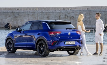 2019 Volkswagen T-Roc R Rear Three-Quarter Wallpapers 450x275 (140)