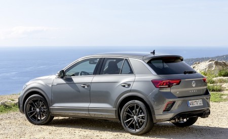 2019 Volkswagen T-Roc R Rear Three-Quarter Wallpapers 450x275 (113)