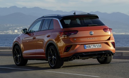 2019 Volkswagen T-Roc R Rear Three-Quarter Wallpapers 450x275 (66)