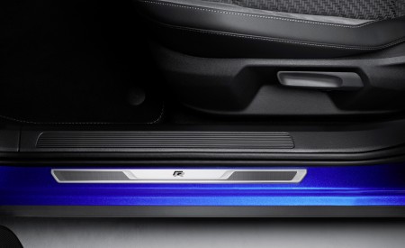 2019 Volkswagen T-Roc R Side Vent Wallpapers 450x275 (163)