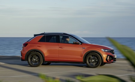 2019 Volkswagen T-Roc R Side Wallpapers 450x275 (77)