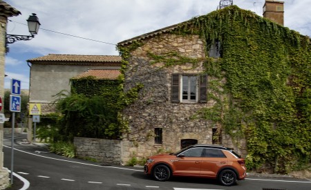 2019 Volkswagen T-Roc R Side Wallpapers 450x275 (78)