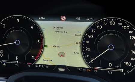2019 Volkswagen Touareg V6 TDI R-Line (UK-Spec) Digital Instrument Cluster Wallpapers 450x275 (39)