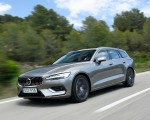 2019 Volvo V60 Front Three-Quarter Wallpapers 150x120