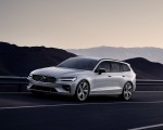 2019 Volvo V60 R-Design Front Three-Quarter Wallpapers 150x120