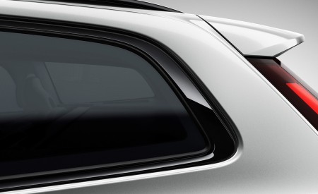 2019 Volvo V60 R-Design Spoiler Wallpapers 450x275 (136)
