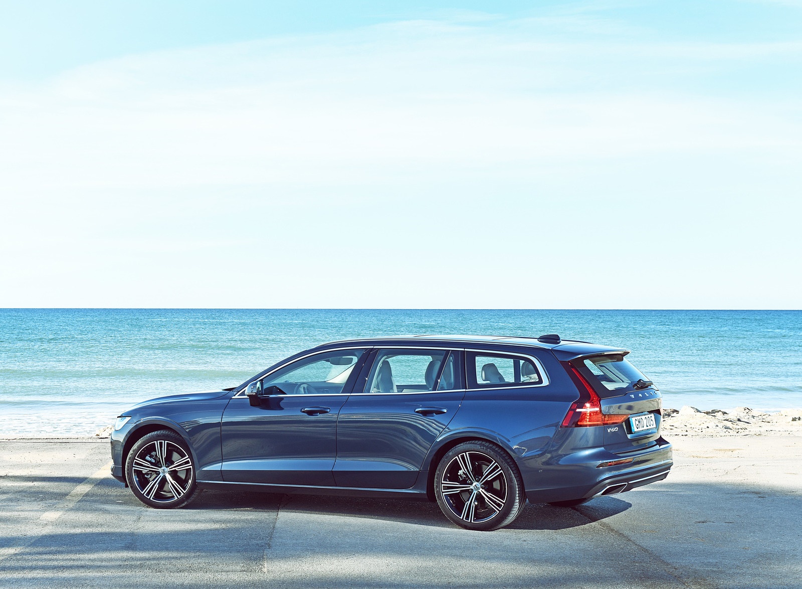 2019 Volvo V60 Rear Three-Quarter Wallpapers (14)