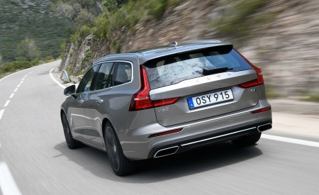 2019 Volvo V60 Rear Wallpapers 450x275 (85)