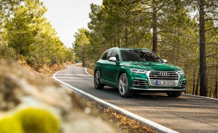 2020 Audi SQ5 TDI (Color: Azores Green Metallic) Front Three-Quarter Wallpapers 450x275 (1)