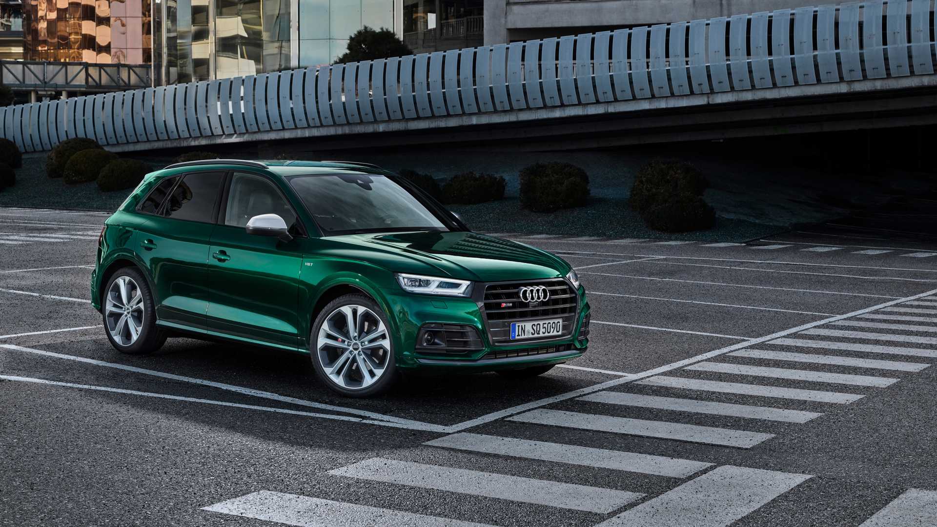 2020 Audi SQ5 TDI (Color: Azores Green Metallic) Front Three-Quarter Wallpapers #9 of 19