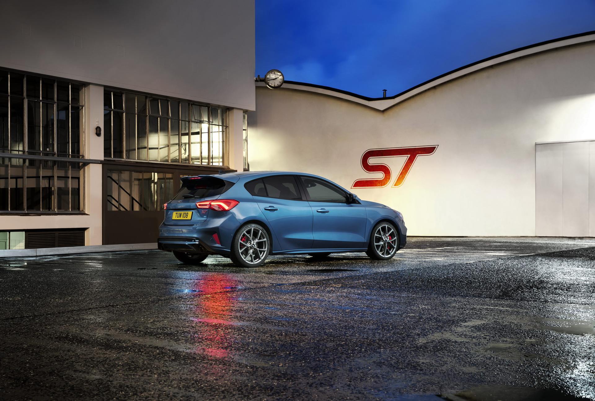 2020 Ford Focus ST Rear Three-Quarter Wallpapers (13)