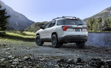 2020 GMC Acadia AT4 Rear Three-Quarter Wallpapers 450x275 (2)