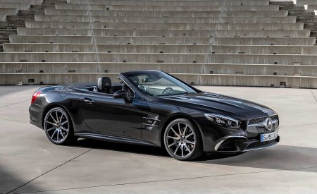 2020 Mercedes-Benz SL 500 Grand Edition (Color: Graphite Grey) Front Three-Quarter Wallpapers 450x275 (3)