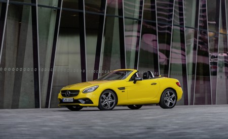2020 Mercedes-Benz SLC 300 Final Edition Front Three-Quarter Wallpapers 450x275 (28)
