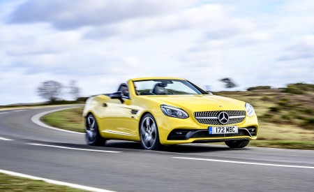 2020 Mercedes-Benz SLC Final Edition (UK-Spec) Front Three-Quarter Wallpapers 450x275 (10)