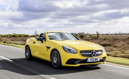 2020 Mercedes-Benz SLC Final Edition (UK-Spec) Front Three-Quarter Wallpapers 450x275 (3)