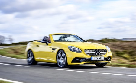2020 Mercedes-Benz SLC Final Edition (UK-Spec) Front Three-Quarter Wallpapers 450x275 (8)