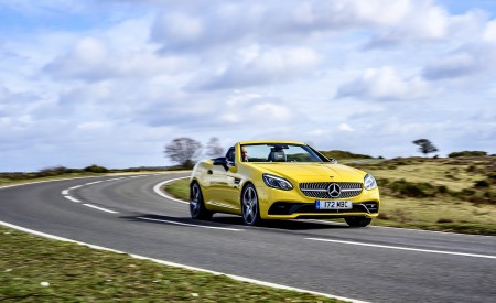 2020 Mercedes-Benz SLC Final Edition (UK-Spec) Front Three-Quarter Wallpapers 450x275 (5)