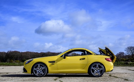 2020 Mercedes-Benz SLC Final Edition (UK-Spec) Side Wallpapers 450x275 (17)