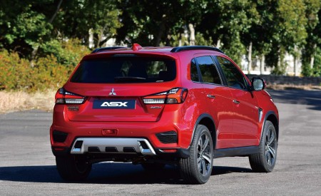 2020 Mitsubishi Outlander Sport Rear Wallpapers 450x275 (18)
