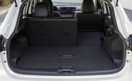 2020 Nissan Rogue Sport Trunk Wallpapers 450x275 (20)