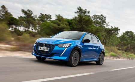 2020 Peugeot e-208 EV Front Three-Quarter Wallpapers  450x275 (9)