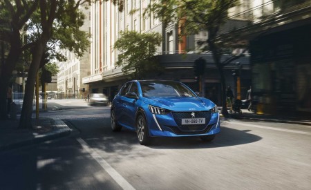 2020 Peugeot e-208 EV Front Three-Quarter Wallpapers 450x275 (49)