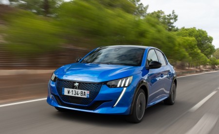 2020 Peugeot e-208 EV Front Three-Quarter Wallpapers 450x275 (7)