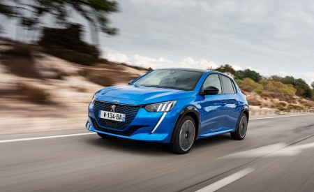 2020 Peugeot e-208 EV Front Three-Quarter Wallpapers  450x275 (4)