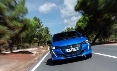 2020 Peugeot e-208 EV Front Wallpapers 450x275 (18)