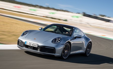 2020 Porsche 911 4S (Color: Agate Grey Metallic) Front Three-Quarter Wallpapers 450x275 (106)