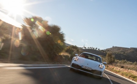 2020 Porsche 911 4S (Color: Carrara White Metallic) Front Wallpapers 450x275 (113)