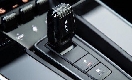 2020 Porsche 911 4S (Color: Carrara White Metallic) Interior Detail Wallpapers 450x275 (137)