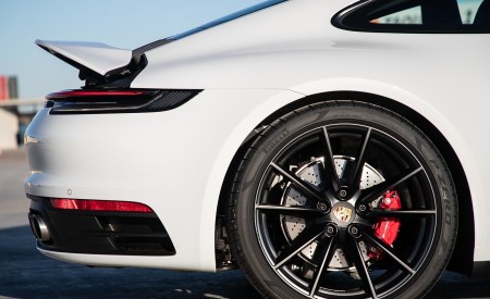 2020 Porsche 911 4S (Color: Carrara White Metallic) Spoiler Wallpapers 450x275 (131)