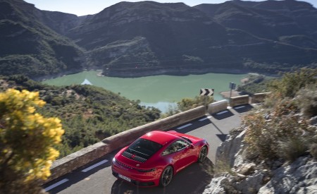 2020 Porsche 911 4S (Color: Guards Red) Top Wallpapers 450x275 (8)