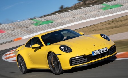 2020 Porsche 911 4S (Color: Racing Yellow) Front Three-Quarter Wallpapers 450x275 (75)