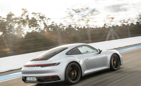 2020 Porsche 911 4S Rear Three-Quarter Wallpapers 450x275 (42)