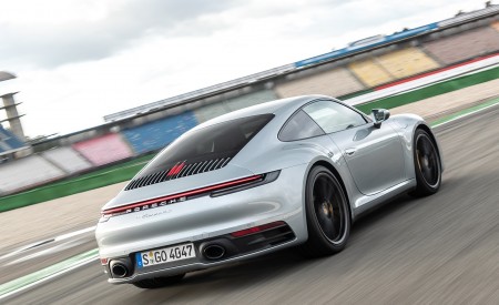 2020 Porsche 911 4S Rear Three-Quarter Wallpapers 450x275 (34)