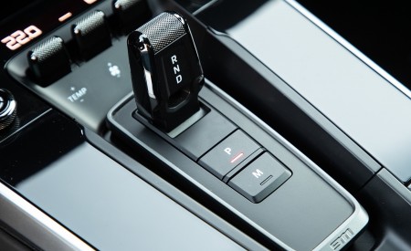 2020 Porsche 911 S (Color: Crayon) Interior Detail Wallpapers 450x275 (183)